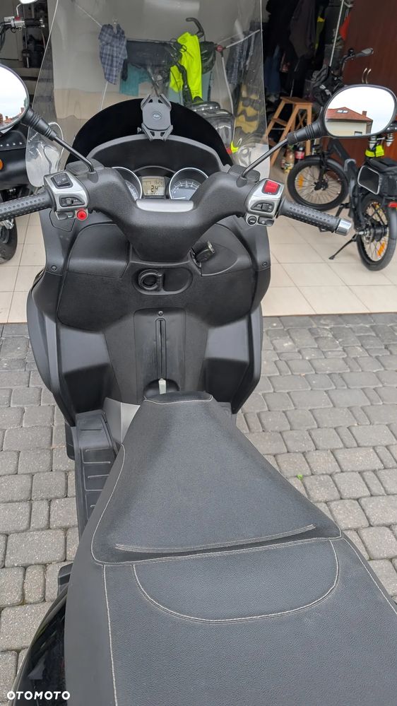 Piaggio MP-3 - 7