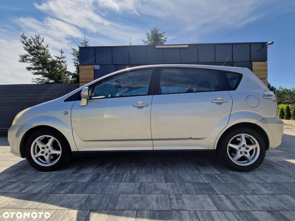 Toyota Corolla Verso - 2