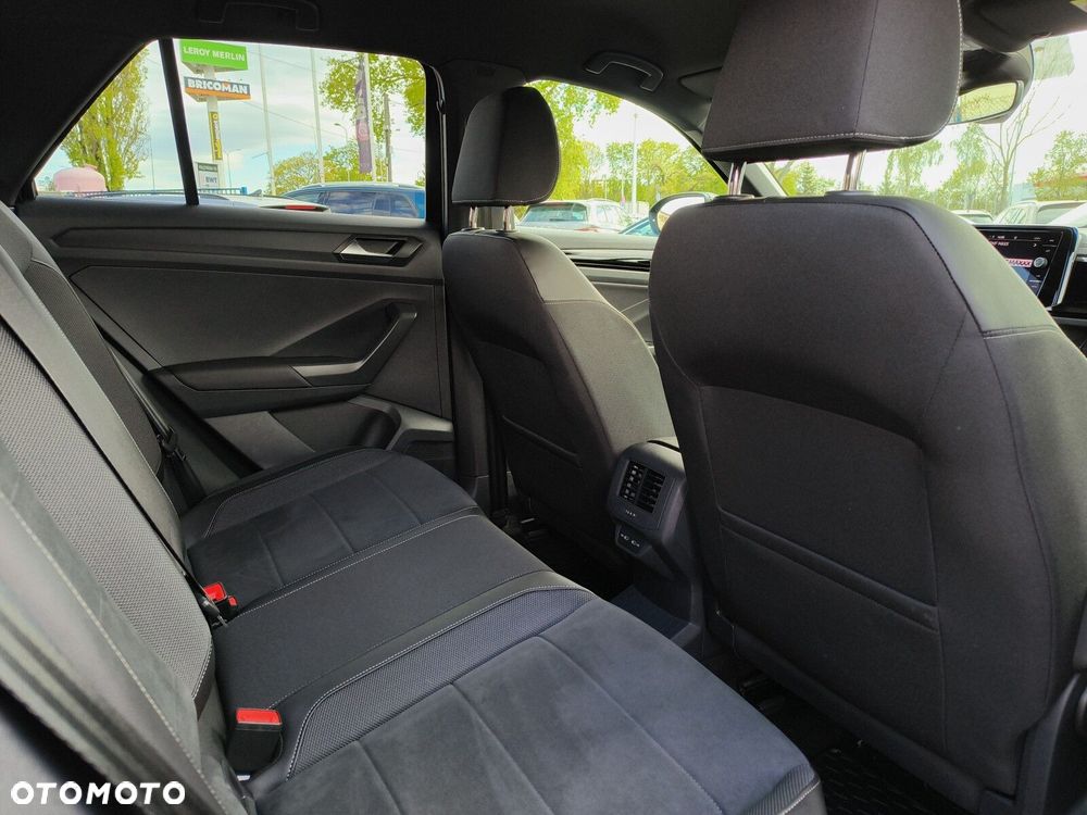 Volkswagen T-Roc 1.5 TSI R-Line DSG - 24