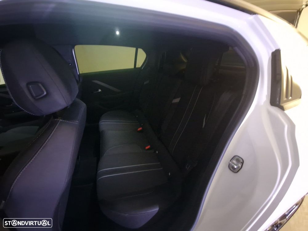 Opel Astra 1.2 T GS Line Aut. - 14