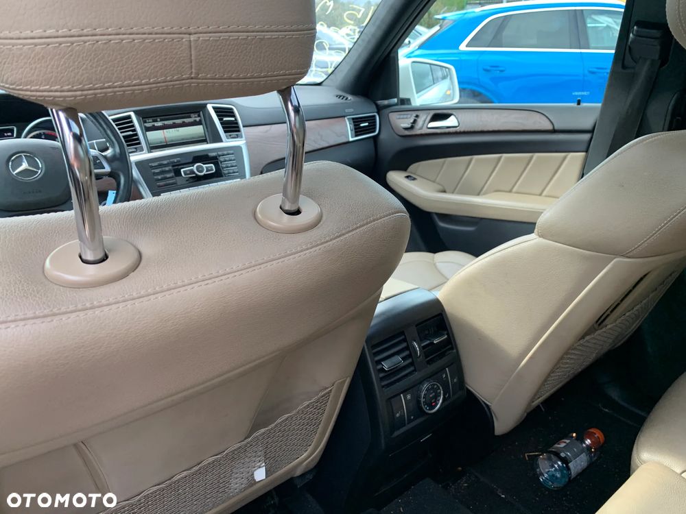 Mercedes-Benz GL 350 BlueTec 4-Matic - 17