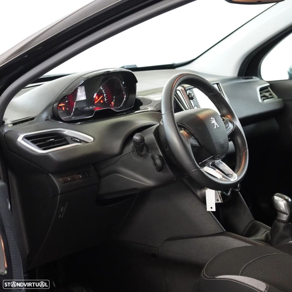 Peugeot 208 1.2 PureTech Style - 27