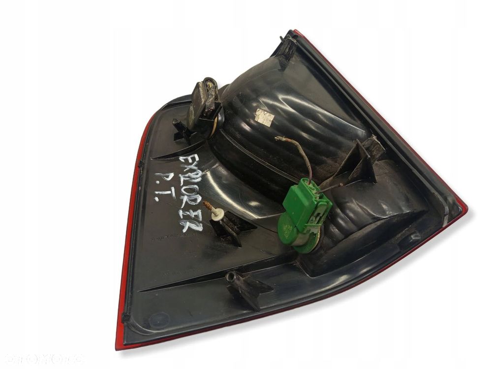 Lampa Tylna Prawy Tył Ford Explorer III 3 02-06 1L2X13B504B - 12