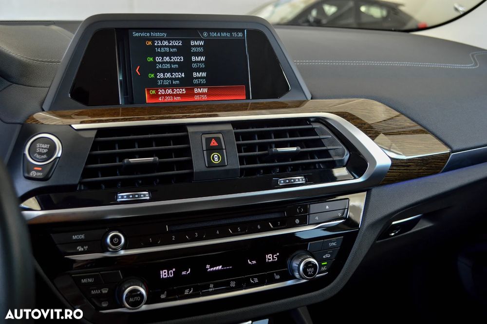 BMW X3 xDrive20i AT Luxury Line - 17