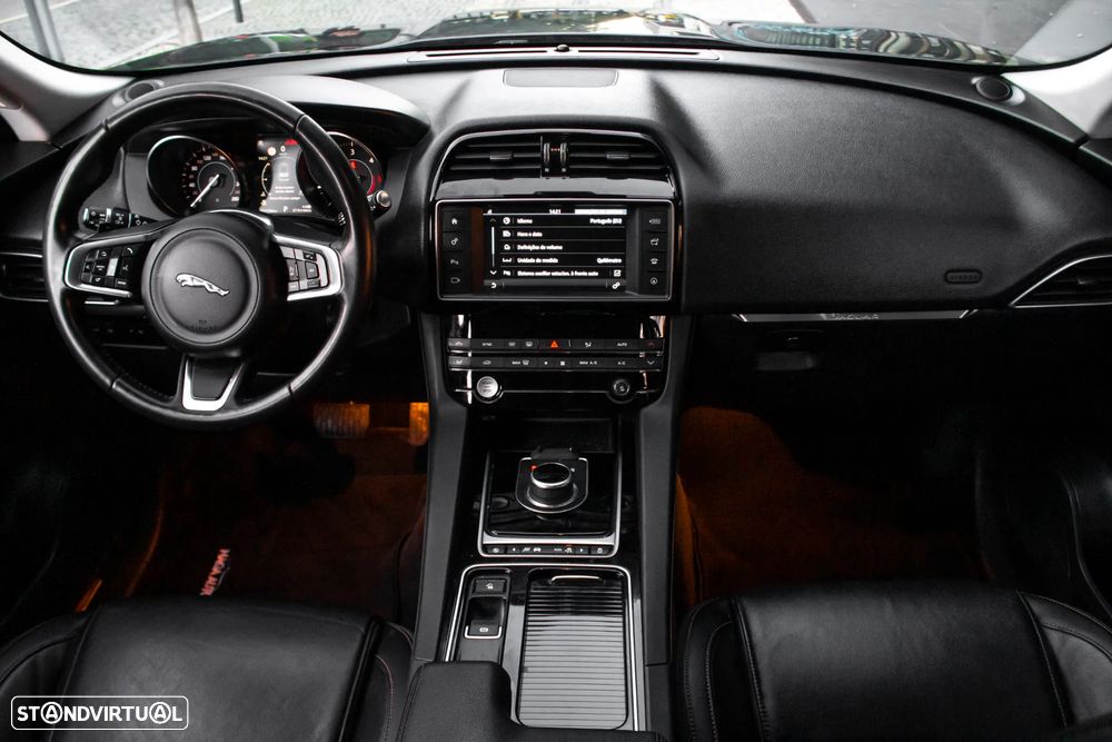 Jaguar F-Pace 20d Aut. Prestige - 39