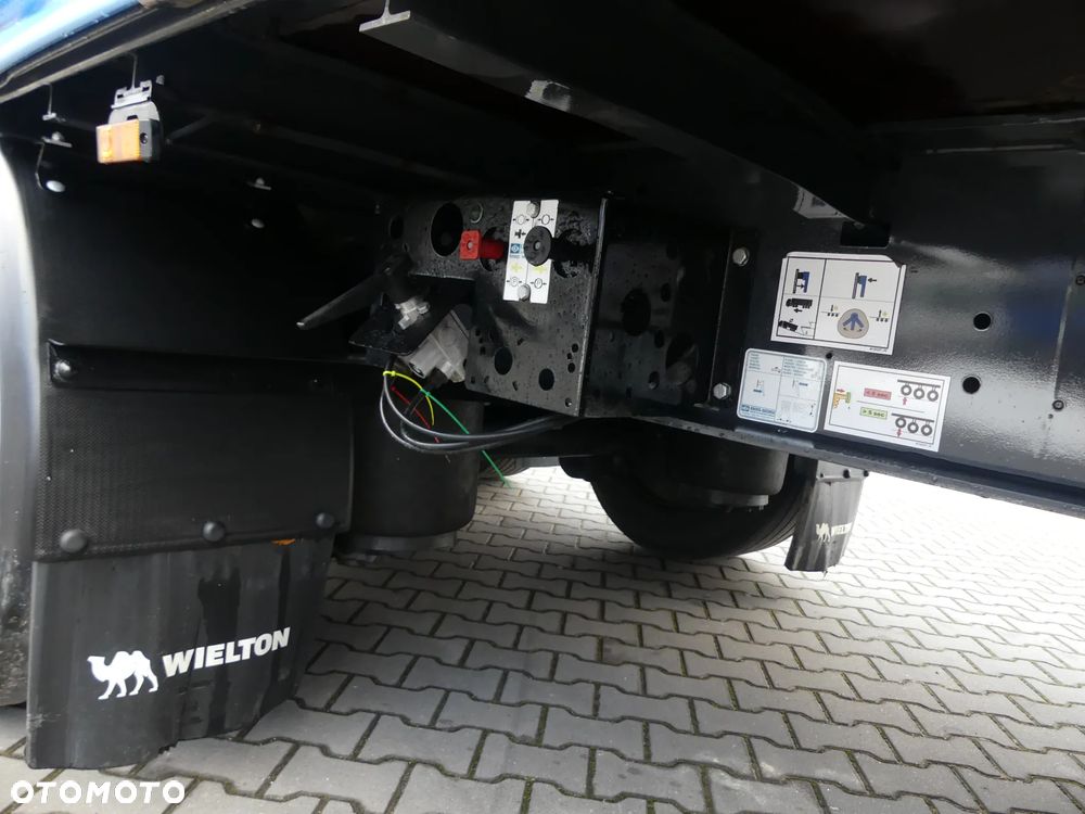 Wielton MEGA / FIRANKA / OŚ PODNOSZONA / DACH PODNOSZONY / - 22