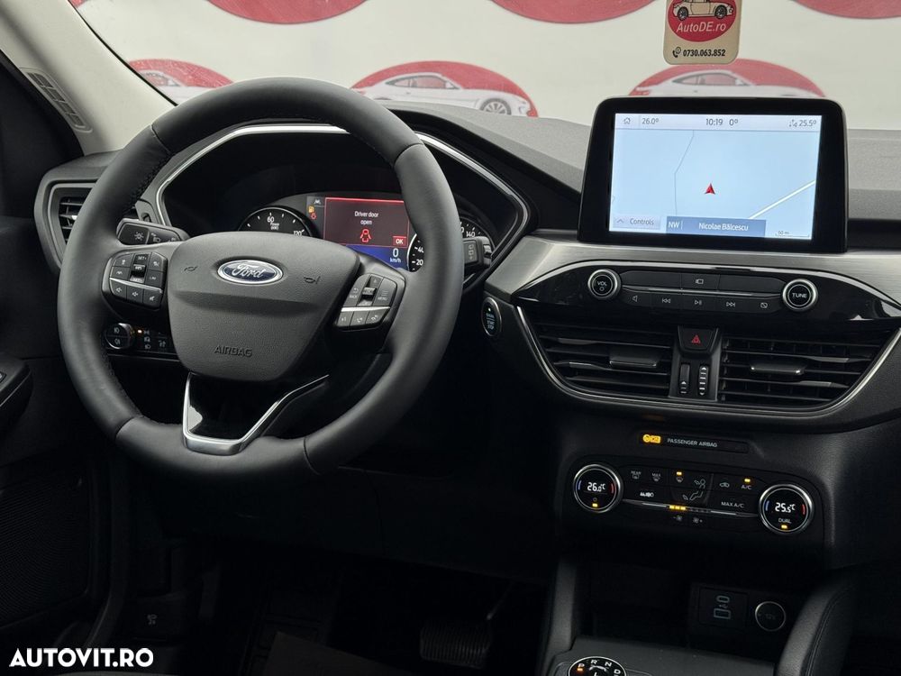 Ford Kuga - 10