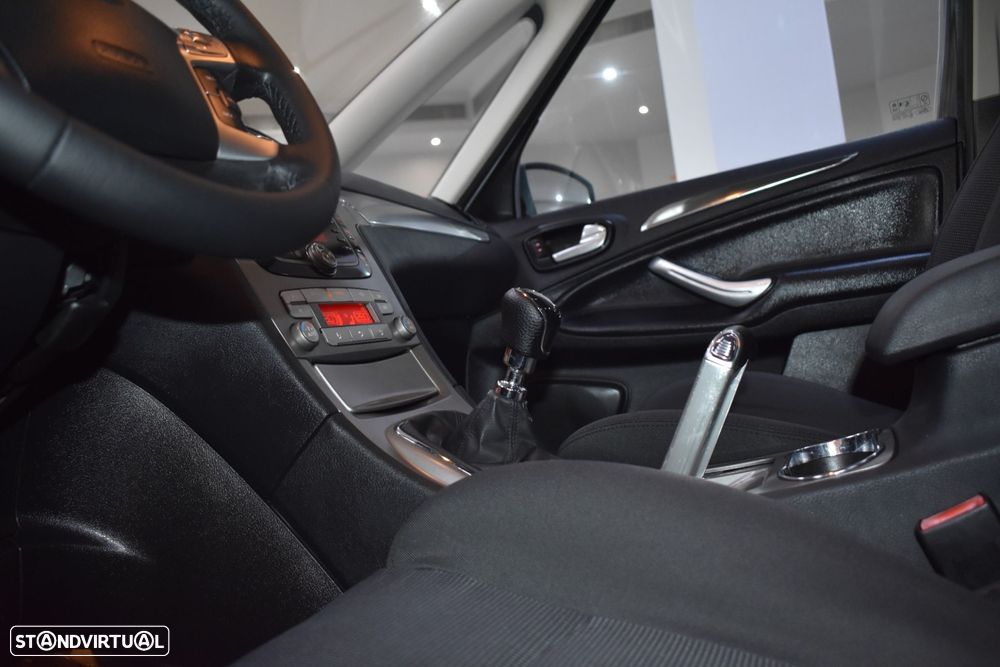 Ford S-Max 2.0 TDCi Trend 7L - 40