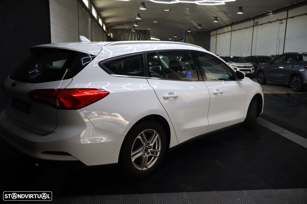 Ford Focus 1.5 EcoBlue S&S COOL&CONNECT DESIGN - 4