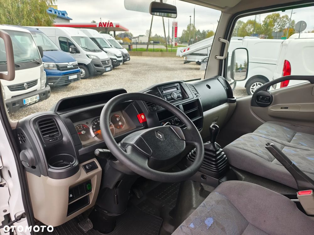 Renault Maxity - 22