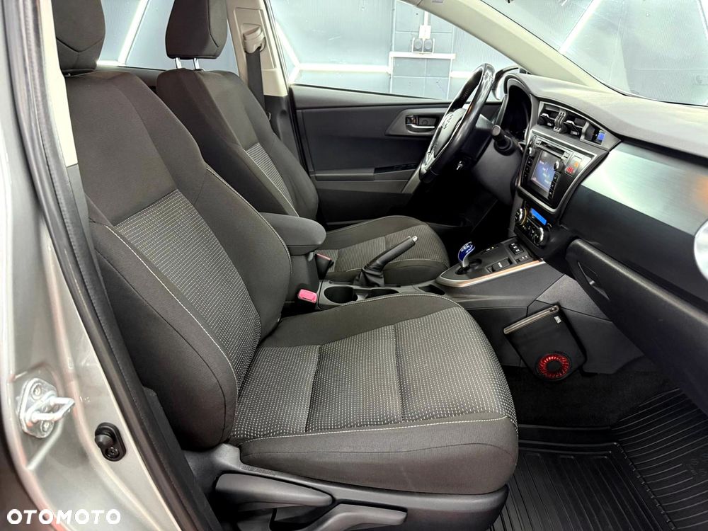 Toyota Auris - 30