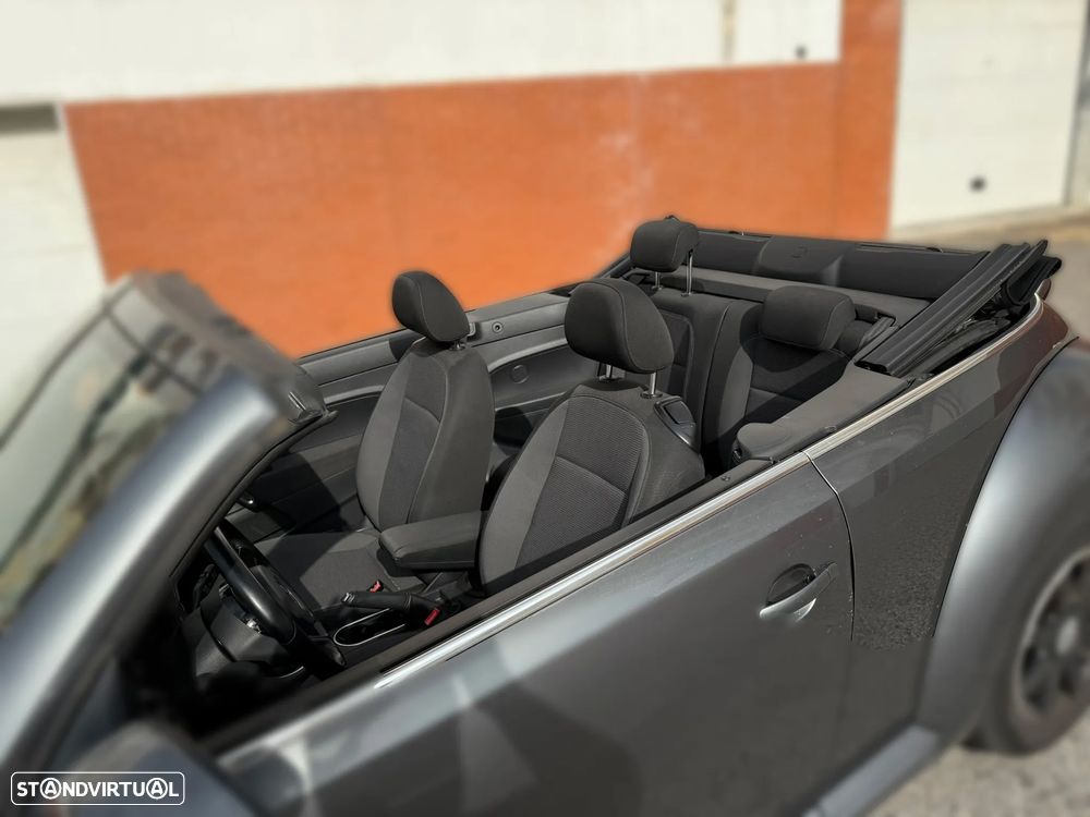 VW New Beetle Cabriolet 1.6 TDi Design - 10