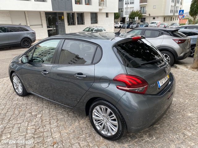 Peugeot 208 1.2 PureTech Style - 12