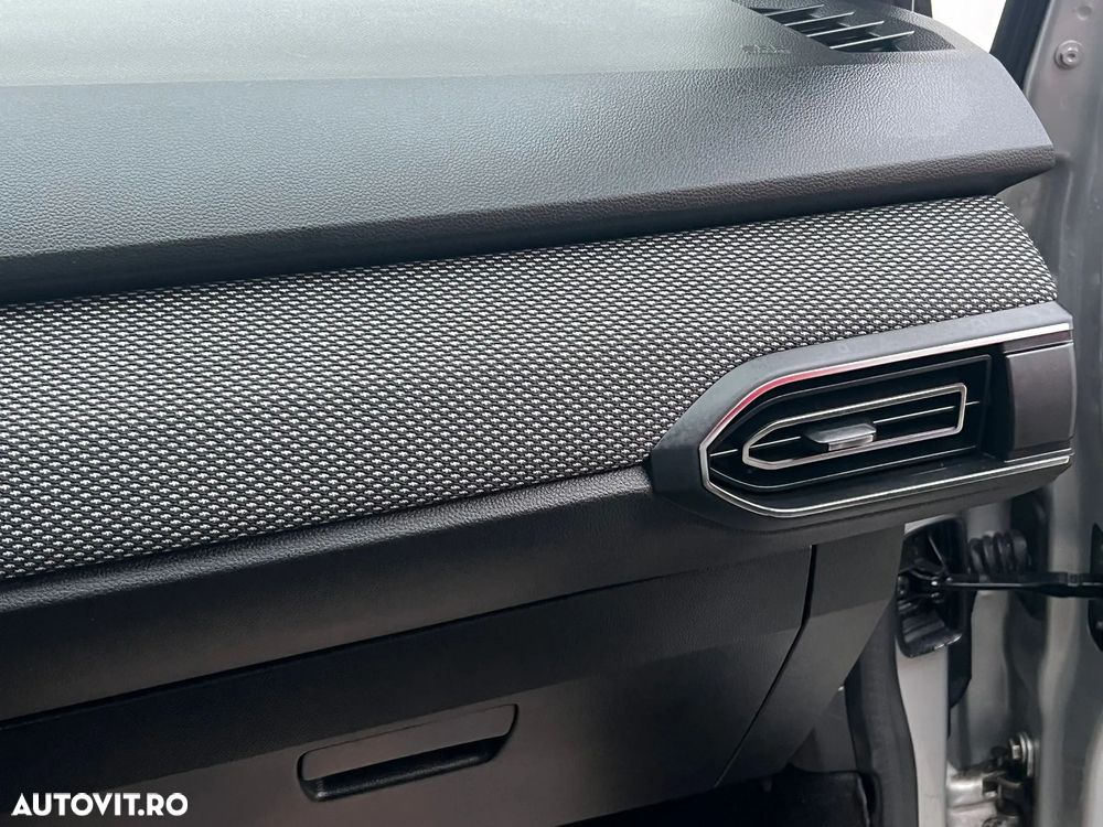 Dacia Logan TCe 90 MT6 Prestige - 30