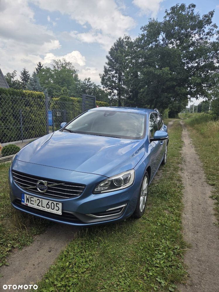 Volvo V60 D4 Geartronic Summum - 1