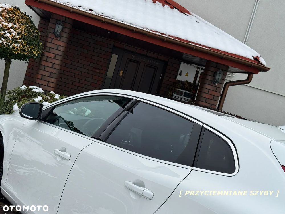 Volvo V40 D3 Geartronic RDesign - 15