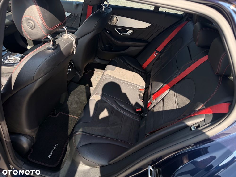 Mercedes-Benz Klasa C AMG 43 4Matic 9G-TRONIC - 19