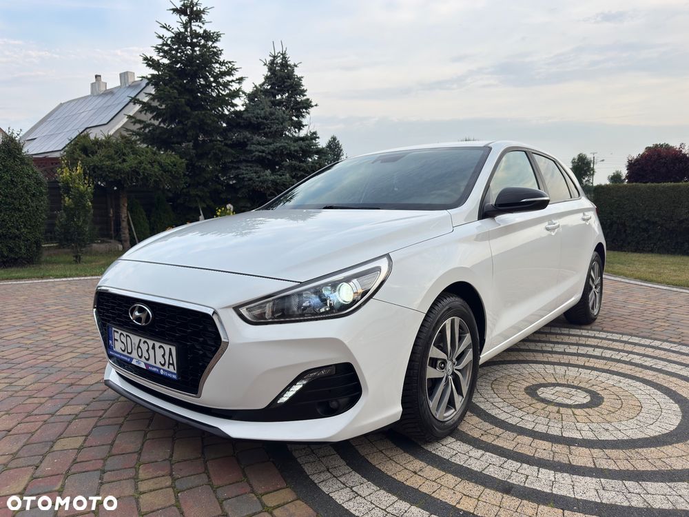 Hyundai i30 1.4 Passion Plus - 11