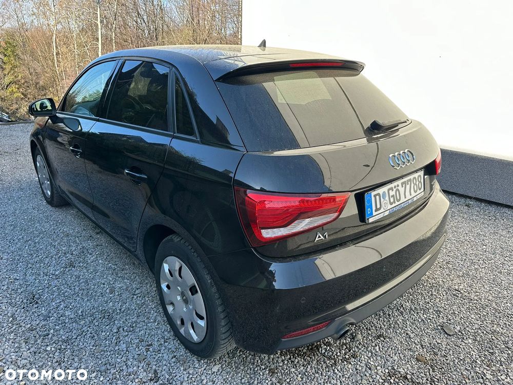 Audi A1 Sportback 1.0 TFSI ultra sport - 3