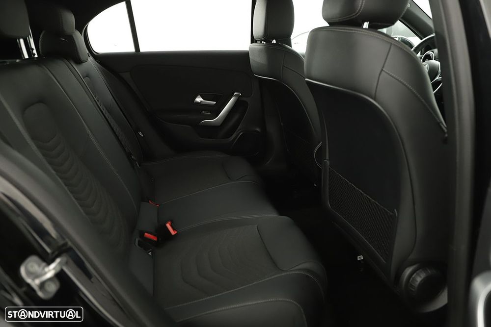 Mercedes-Benz A 250 e - 24