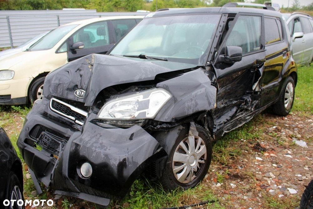 Kia Soul I AM 2009 1.6i G4FC Crossover 5-drzwi (MASKA, ZDERZAK, LAMPA, BŁOTNIK, DRZWI, SZYBA, FOTEL) - 3