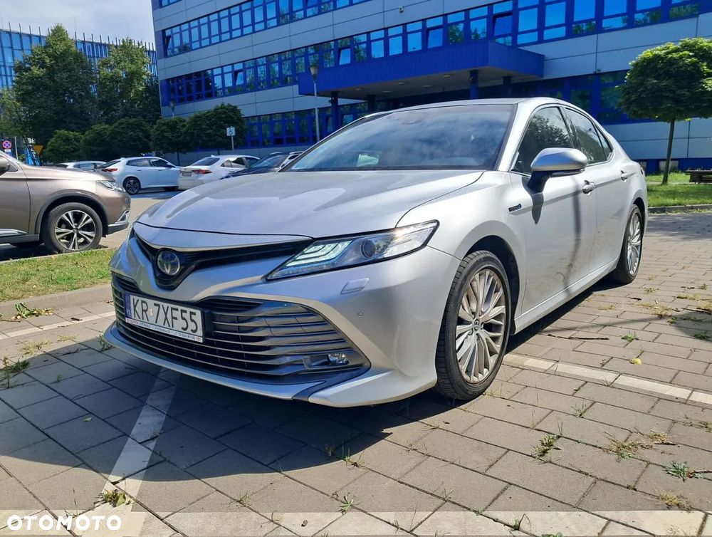 Toyota Camry 2.5 Hybrid Executive CVT - 1