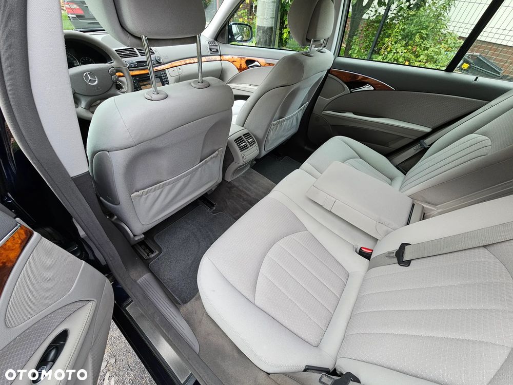 Mercedes-Benz Klasa E - 27