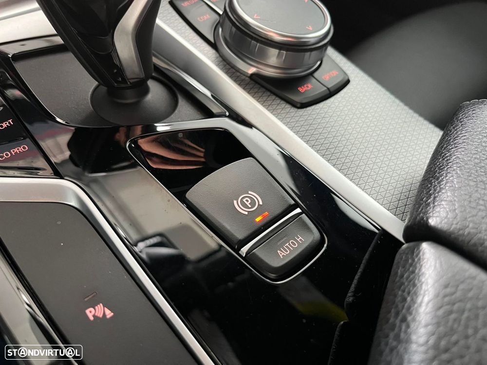 BMW M550d xDrive Auto - 21