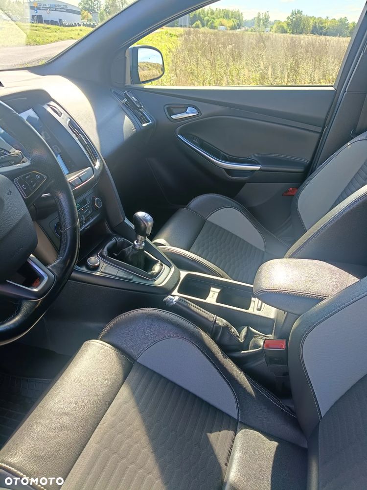 Ford Focus ST - 29