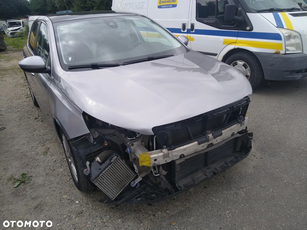 Peugeot 308 1.6 BlueHDi Allure S&S - 2