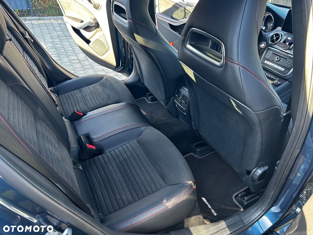 Mercedes-Benz GLA 200 7G-DCT AMG Line - 12