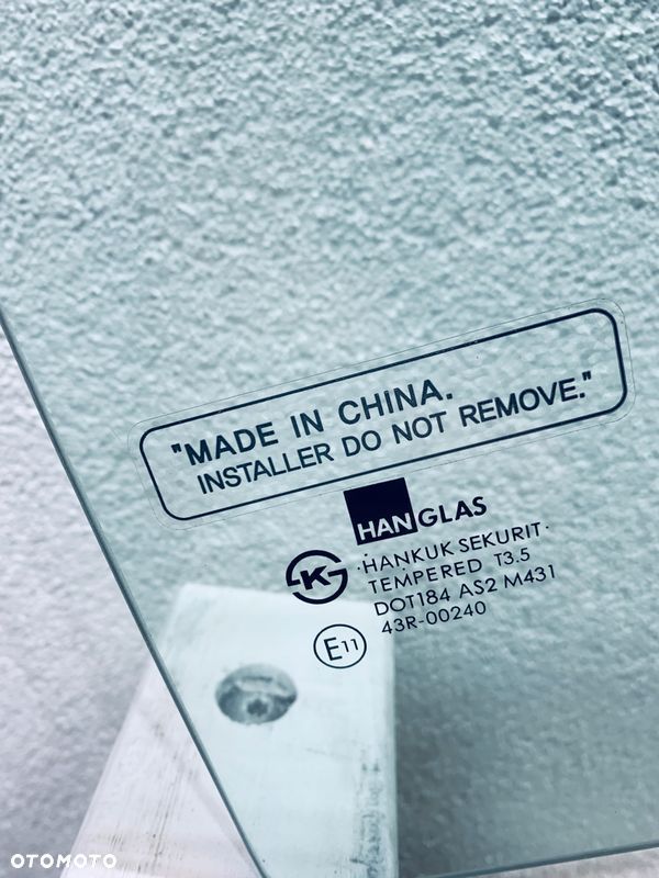 Szyba boczna prawa przednia KIA K2700 2000- - 2