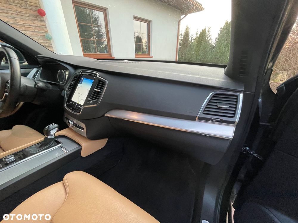 Volvo XC 90 T5 AWD Momentum 7os - 22