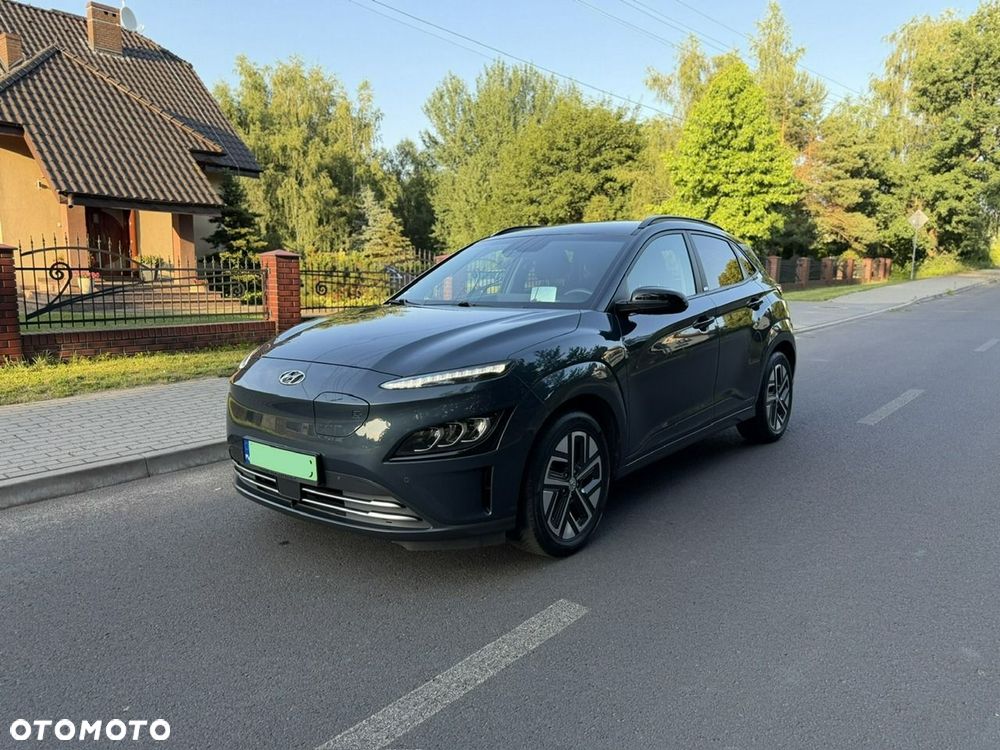 Hyundai Kona 49kWh Executive Plus - 7