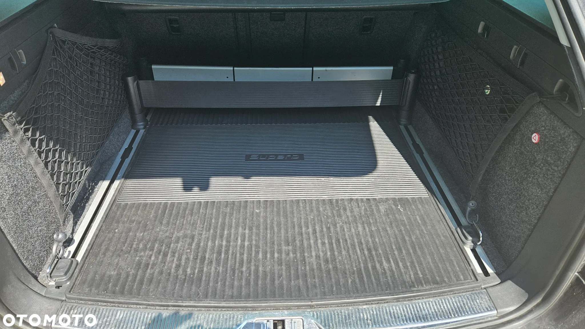 Skoda Superb 2.0 TDI L&K DSG - 25