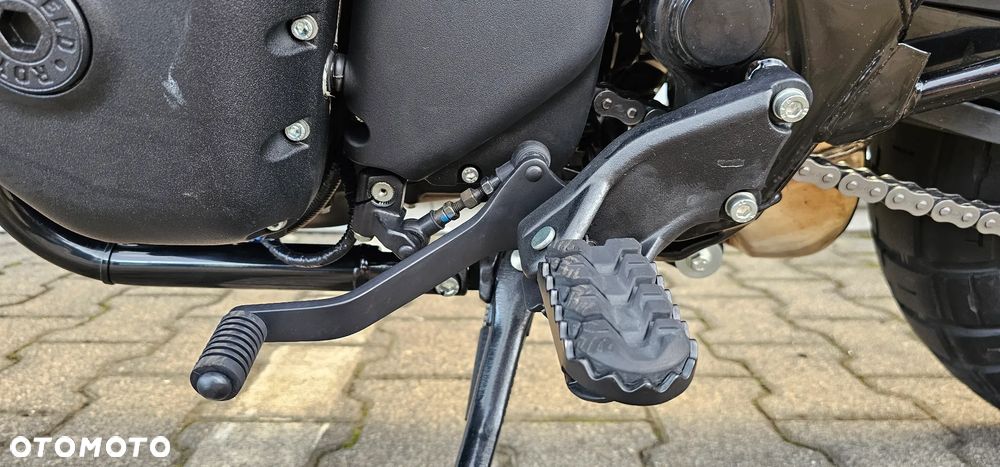 Royal Enfield Bear 650 - 23