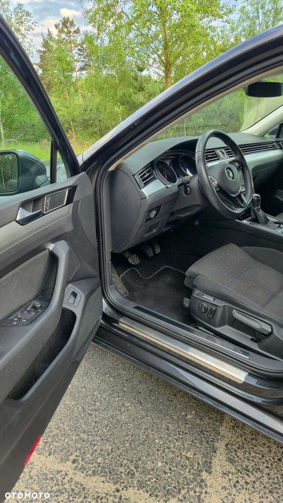 Volkswagen Passat 2.0 TDI BMT Comfortline - 11