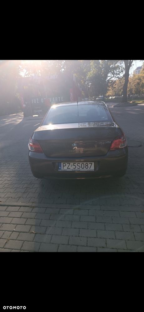 Peugeot 301 - 4