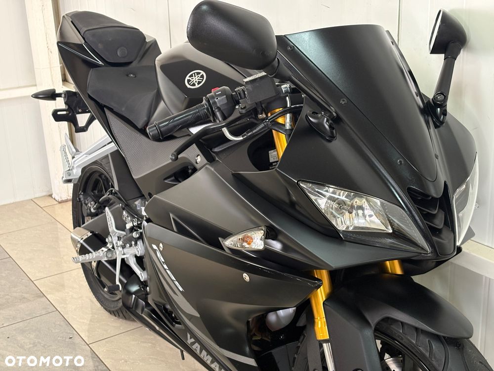 Yamaha YZF - 11