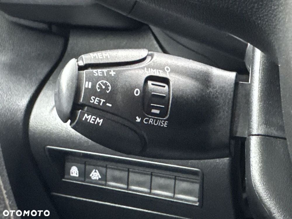 Toyota Proace City Verso 1.5 D-4D Business - 19