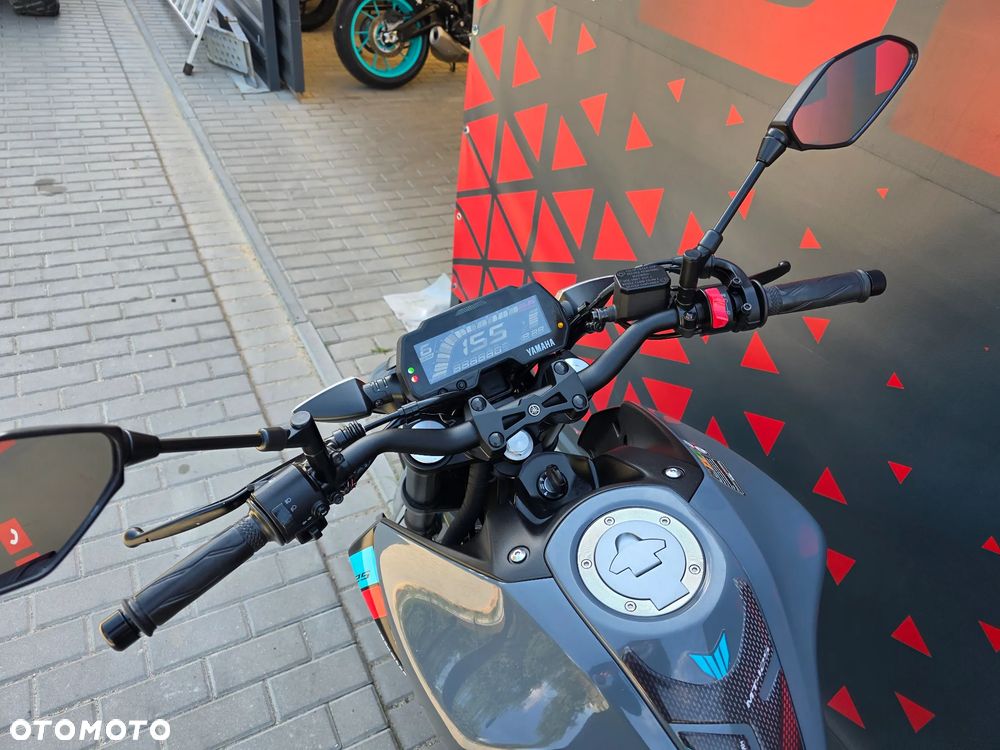 Yamaha MT - 17