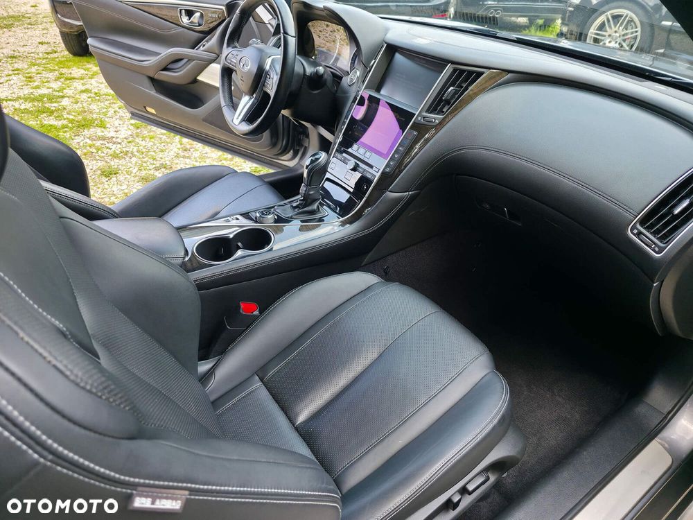 Infiniti Q60 - 10