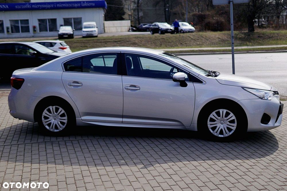 Toyota Avensis 1.8 Active MS - 4