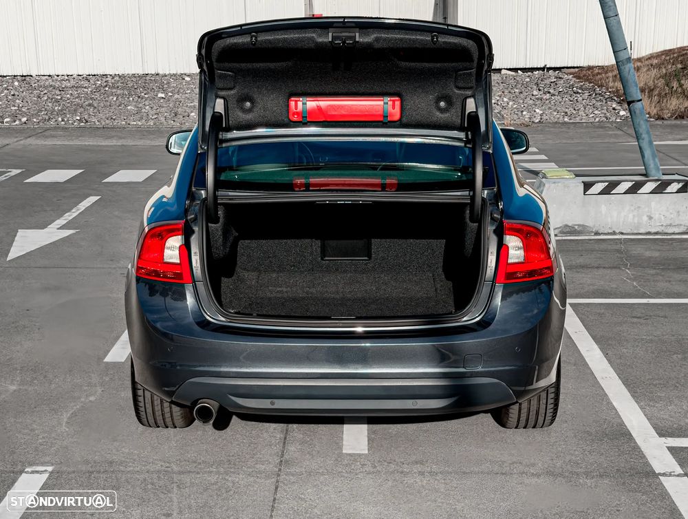 Volvo S60 2.0 D3 Summum - 13