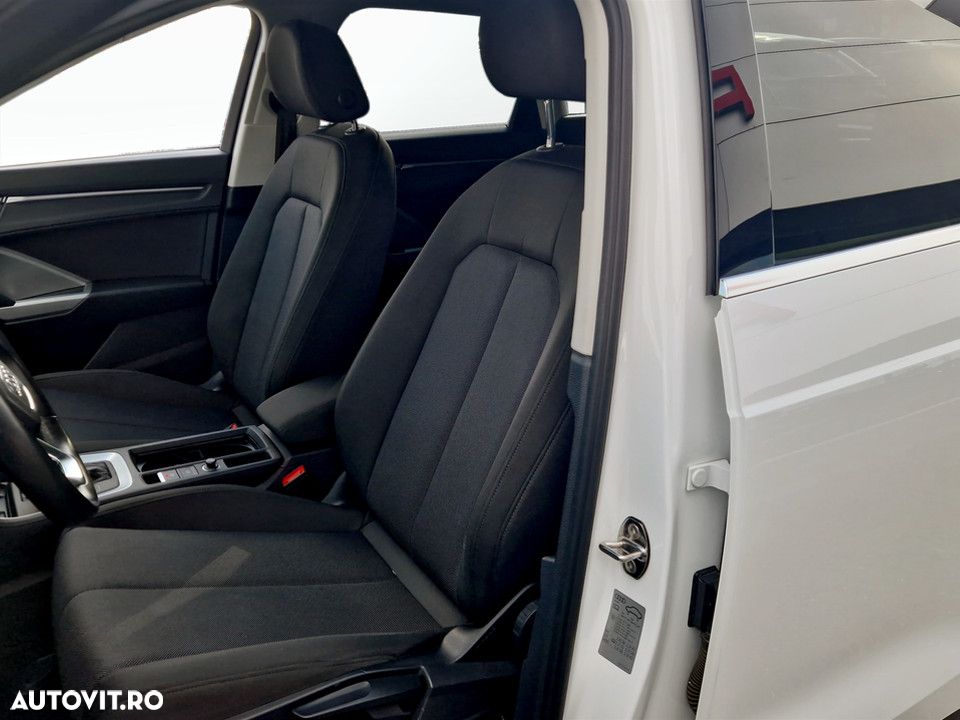 Audi Q3 45 TFSIe S tronic - 12