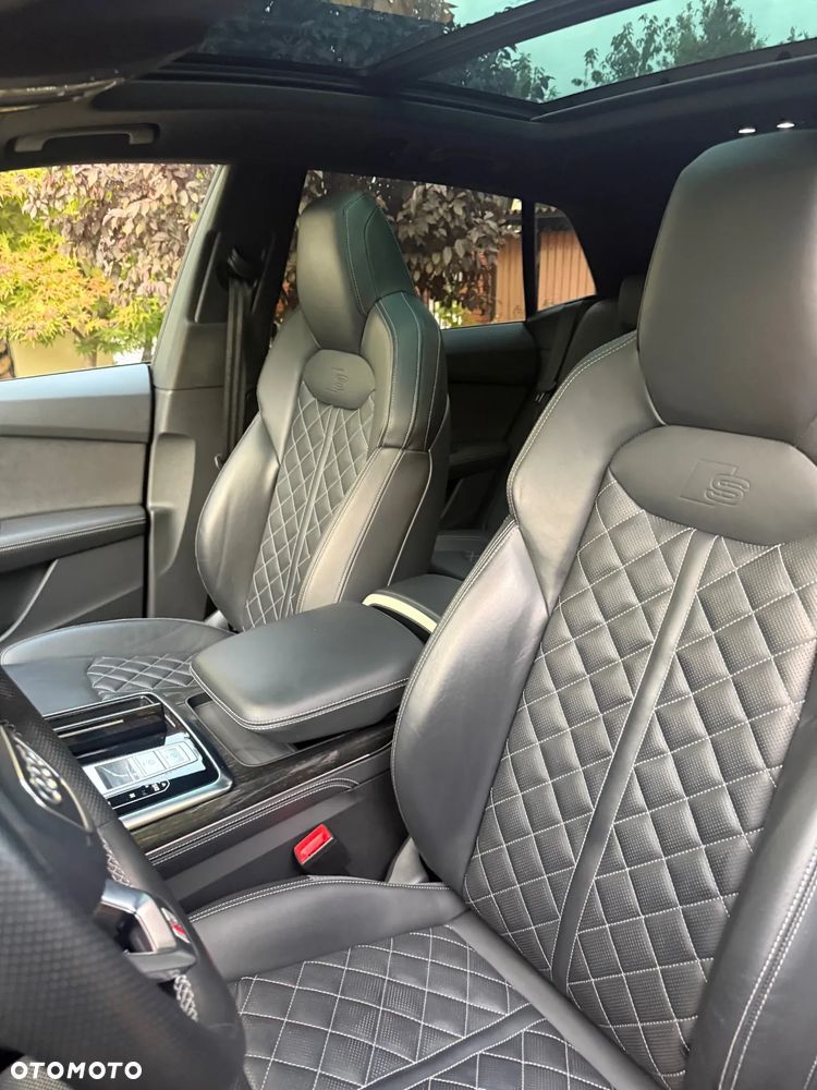 Audi Q8 - 8