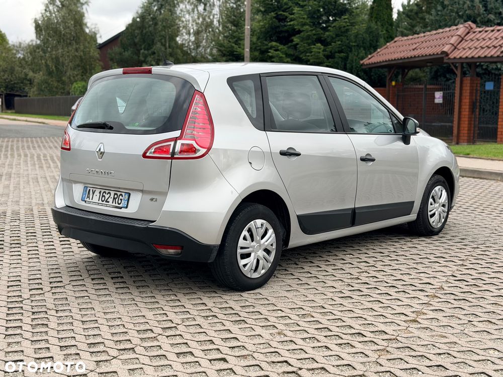 Renault Scenic 1.5 dCi FAP eco - 4