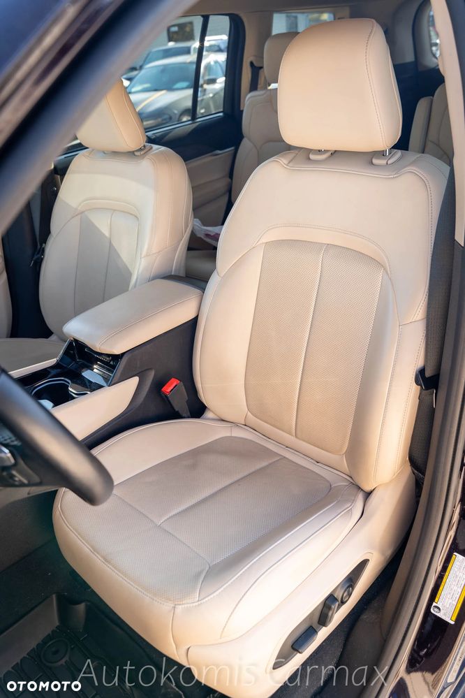 Jeep Grand Cherokee - 20
