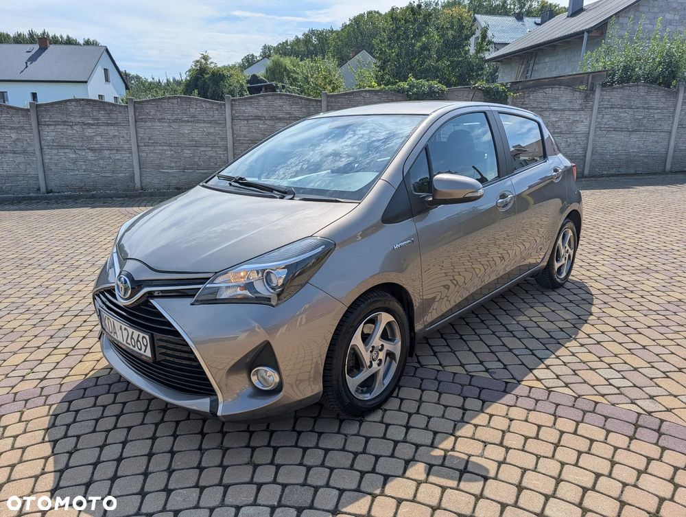 Toyota Yaris Hybrid 100 Premium - 1