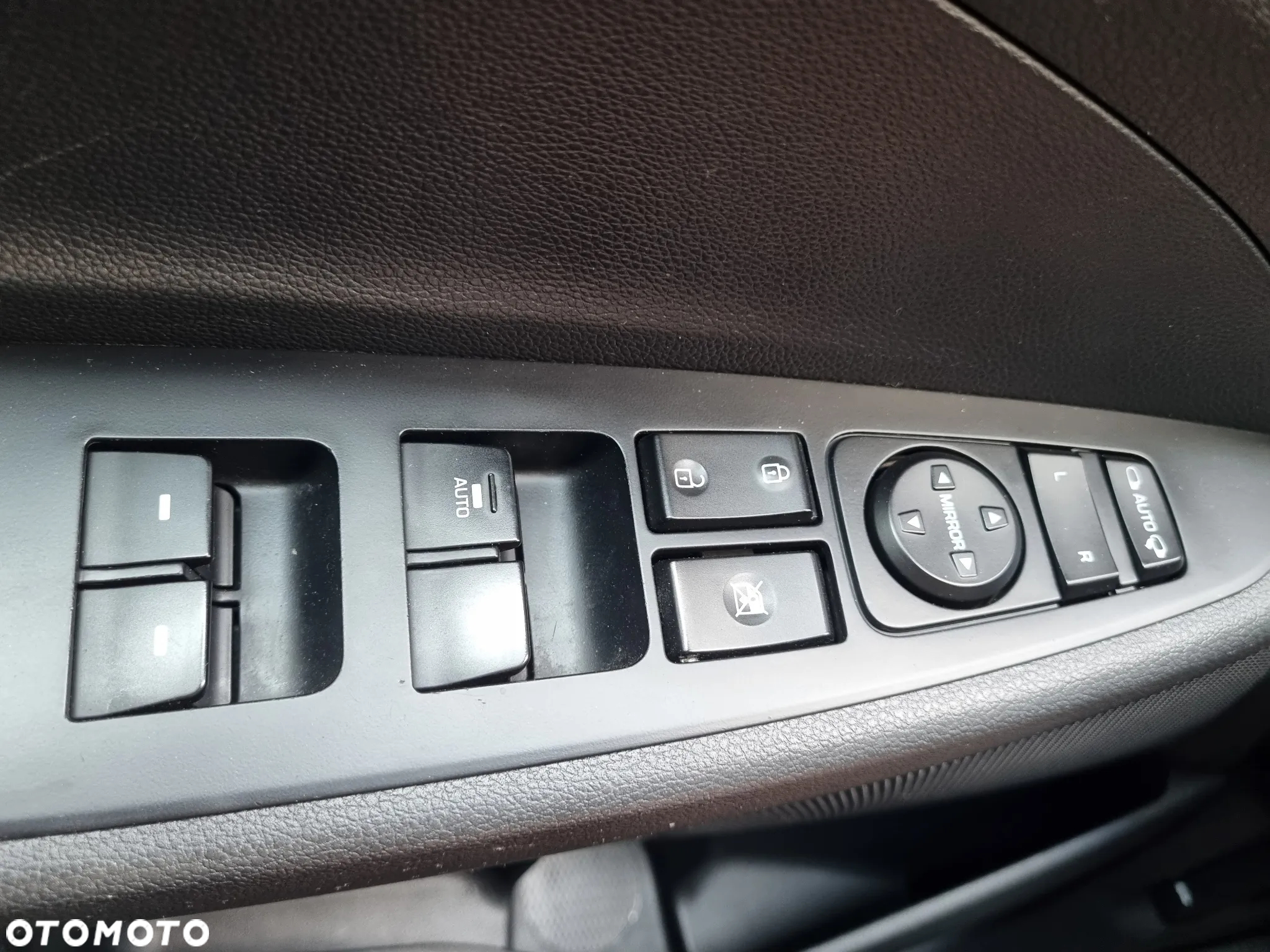 Hyundai Tucson 1.6 GDI BlueDrive Style 2WD - 14